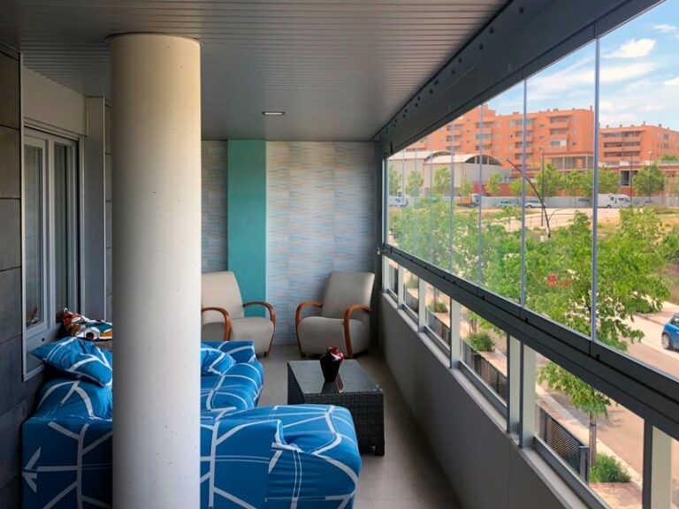 Transforme su hogar con Acuglass: la solución definitiva para un cerramiento invisible de terraza